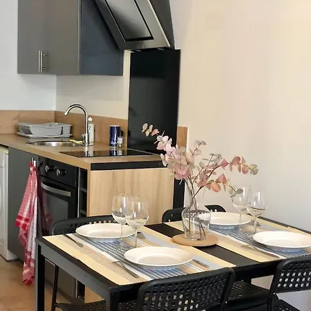 T2 A Pieds Apartment